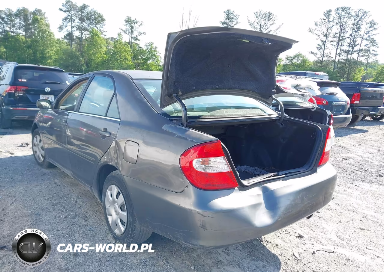 2002 Toyota Camry Le VIN:4T1BE32K82U569874 - 3