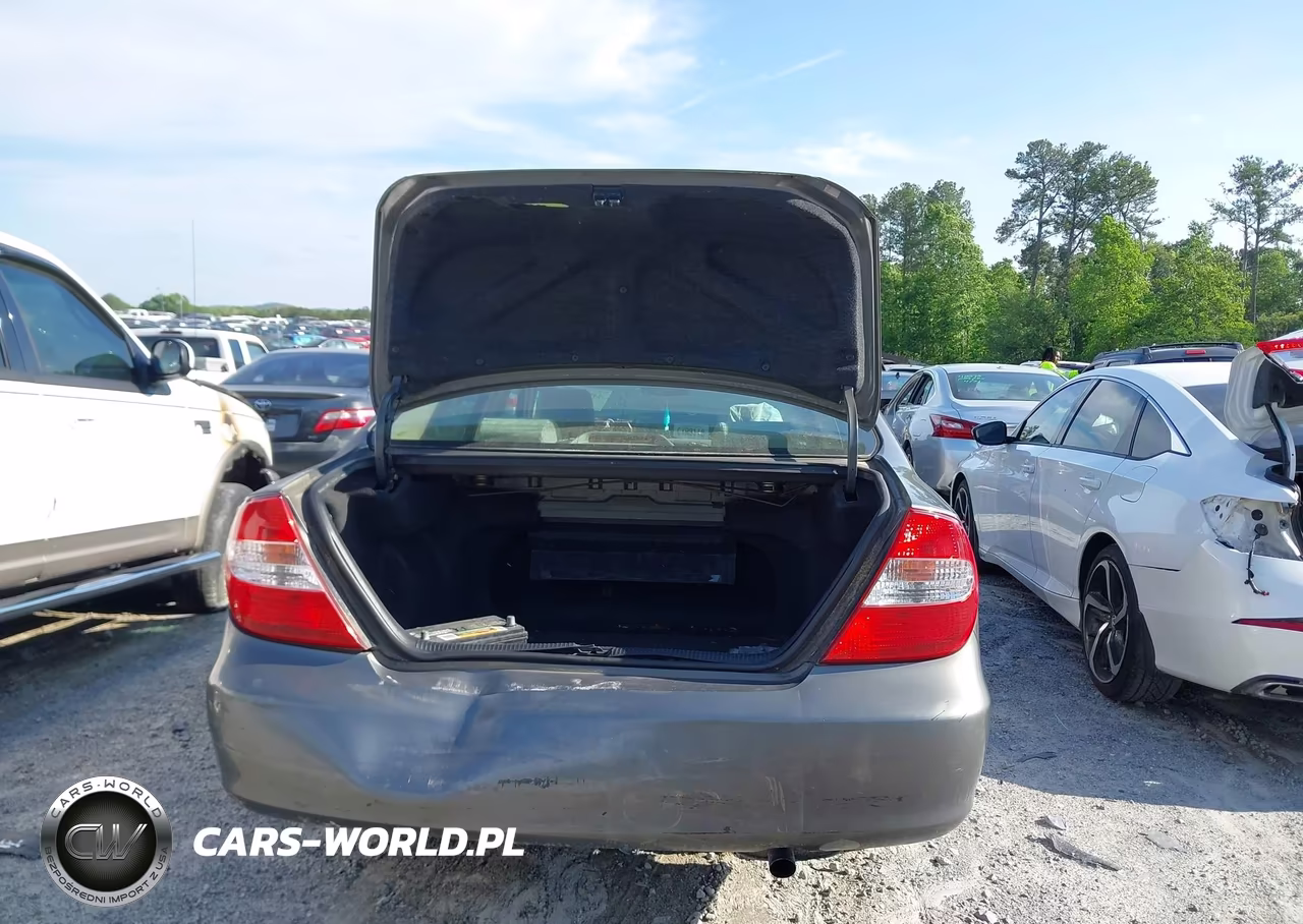 2002 Toyota Camry Le VIN:4T1BE32K82U569874 - 6