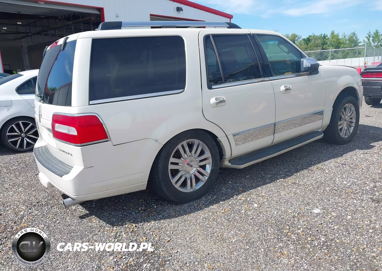 2008 Lincoln Navigator VIN:5LMFU28568LJ04067 - 4