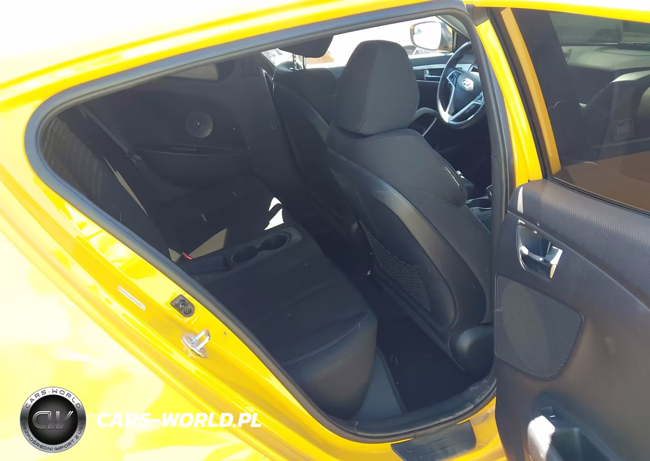 2015 Hyundai Veloster VIN:KMHTC6AD2FU243380 - 8