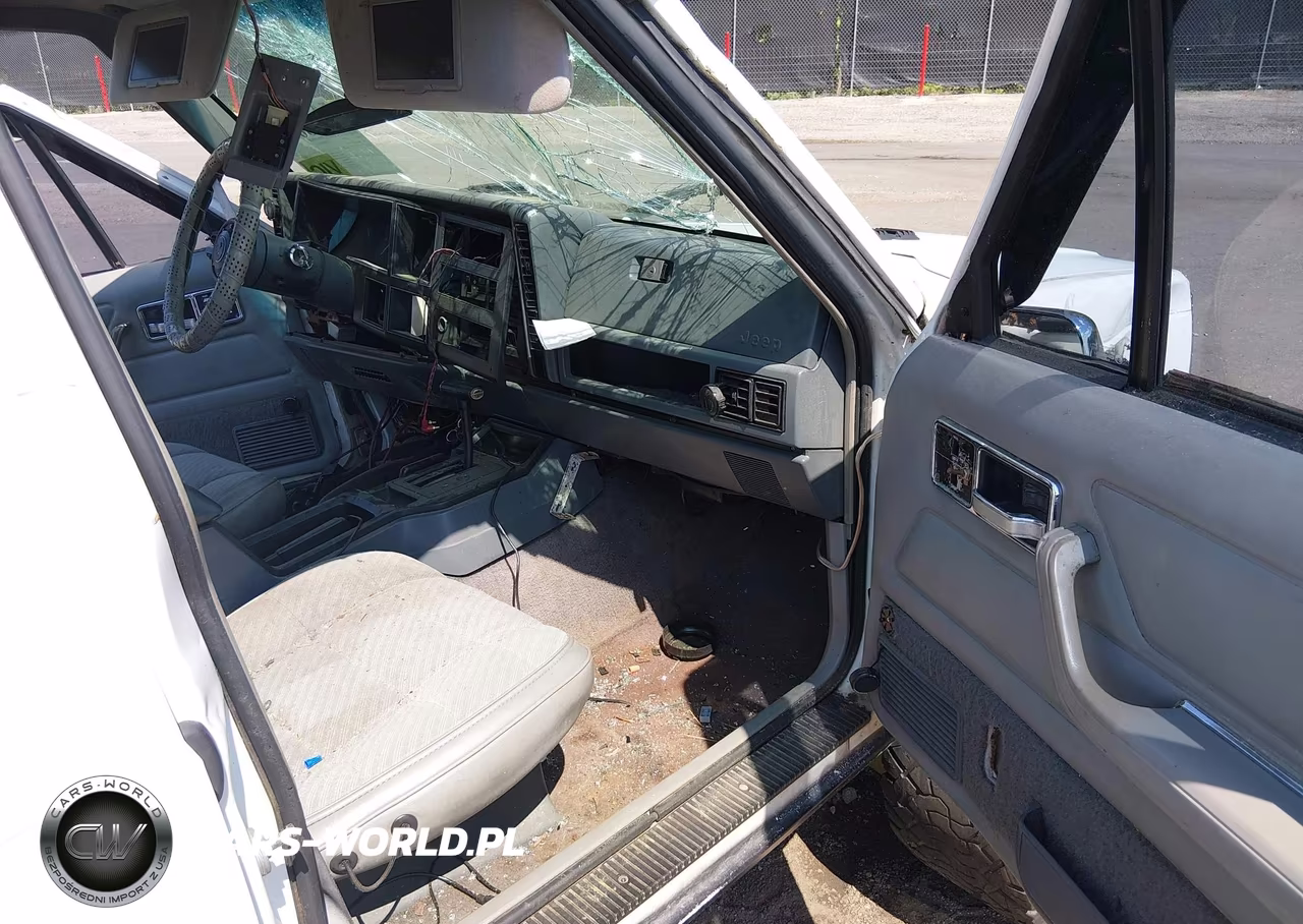 1990 Jeep Cherokee Pioneer VIN:1J4FJ38L3LL225310 - 5