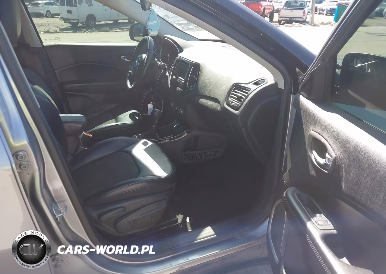 2018 Jeep Compass Altitude Fwd VIN:3C4NJCBBXJT408318 - 5