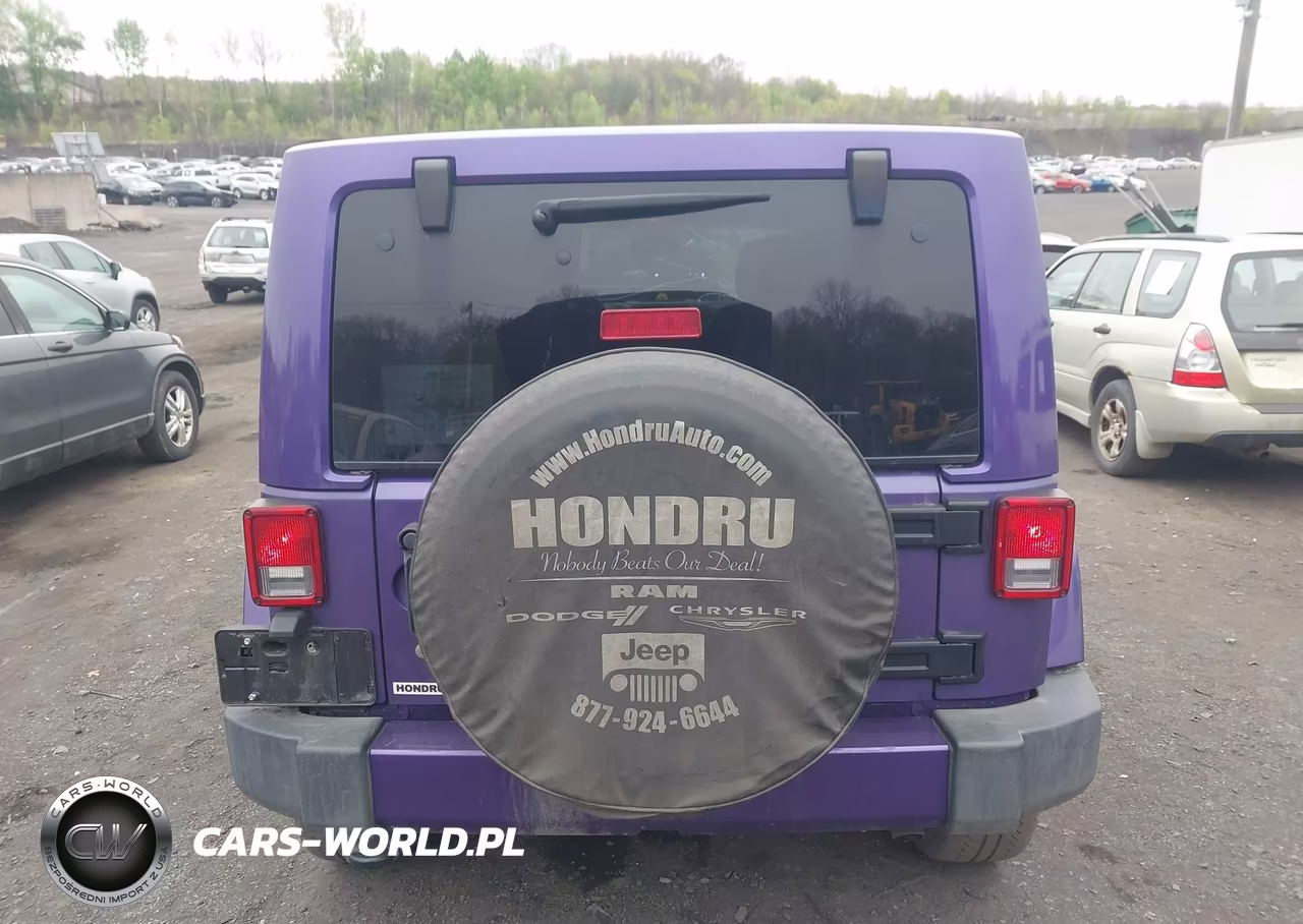 2017 Jeep Wrangler Unlimited Sahara 4X4 VIN:1C4BJWEG3HL694093 - 16