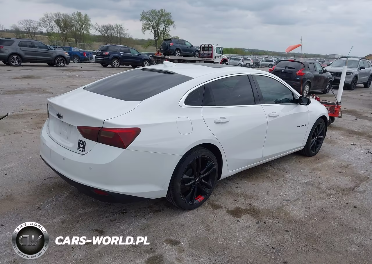 2018 Chevrolet Malibu Lt VIN:1G1ZD5ST9JF294411 - 4