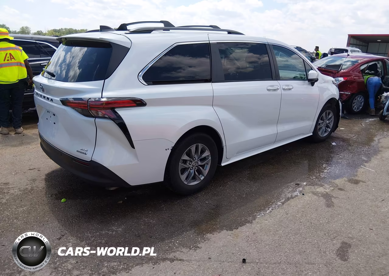 2022 Toyota Sienna Xle VIN:5TDJSKFC8NS050158 - 4