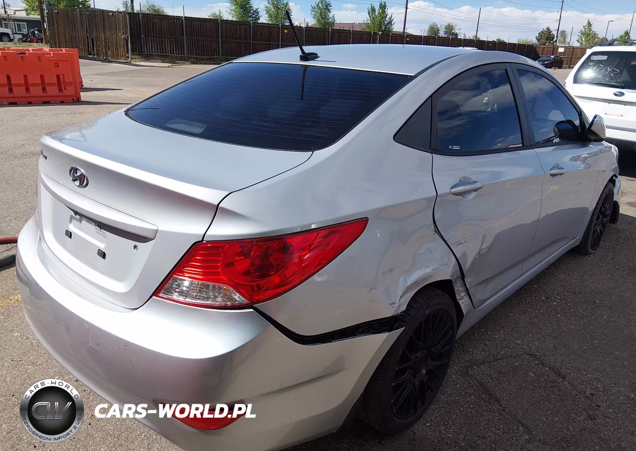 2016 Hyundai Accent Se VIN:KMHCT4AE9GU045216 - 4