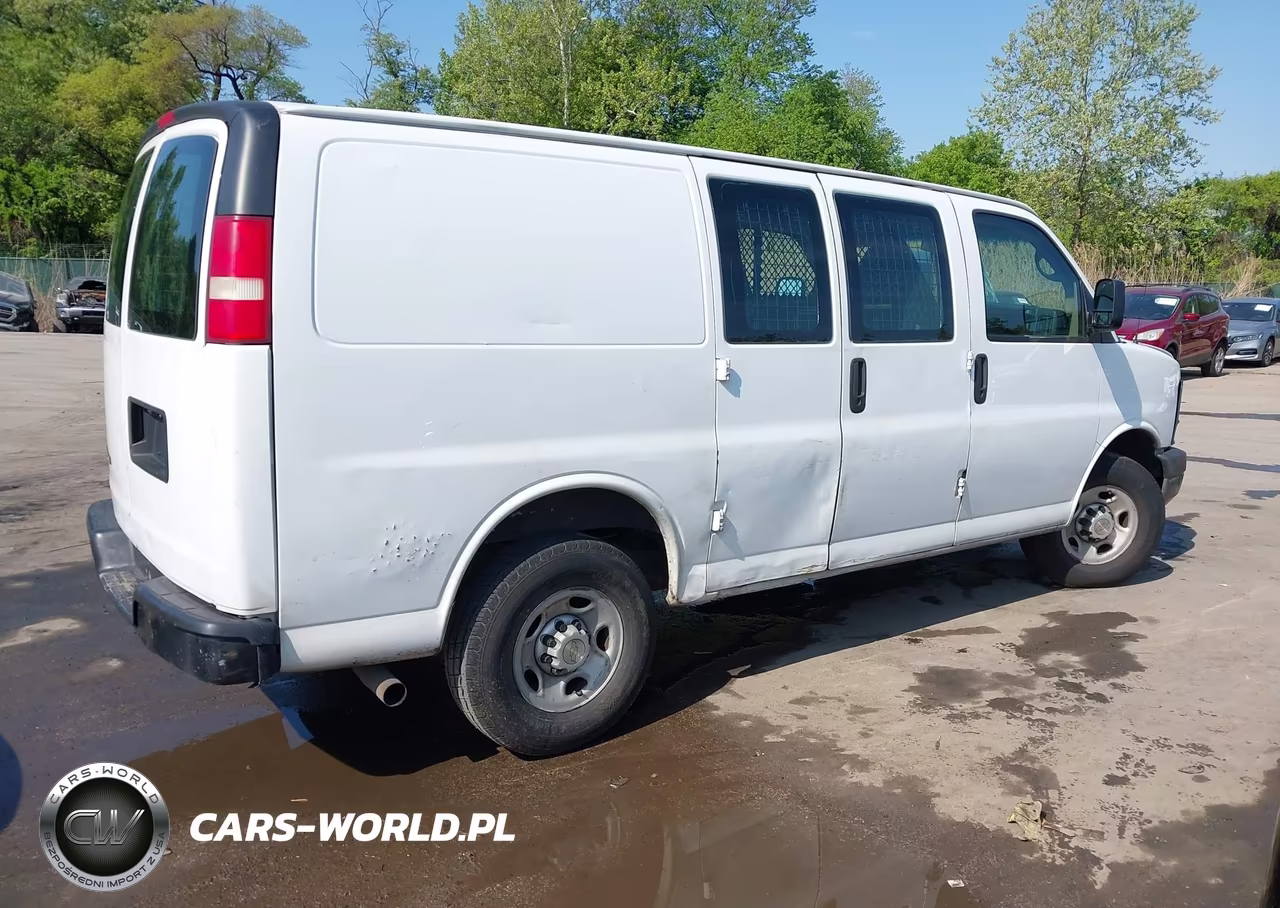 2009 Chevrolet Express 2500 Work Van VIN:1GCGG25CX91105242 - 4