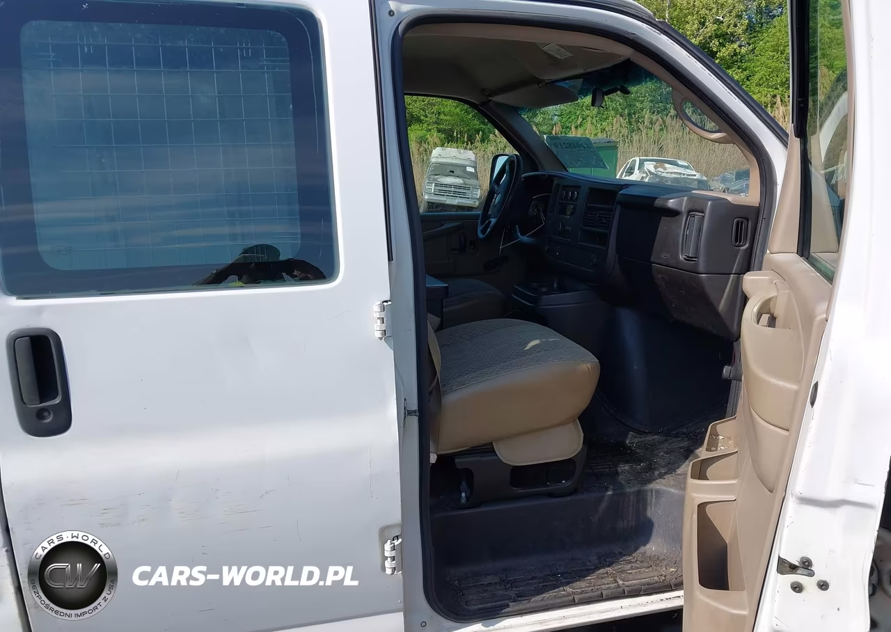 2009 Chevrolet Express 2500 Work Van VIN:1GCGG25CX91105242 - 5