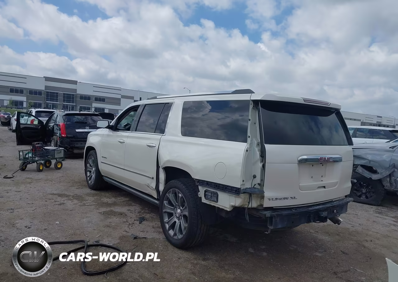 2015 GMC Yukon Xl 1500 Denali VIN:1GKS2JKJ8FR515559 - 3
