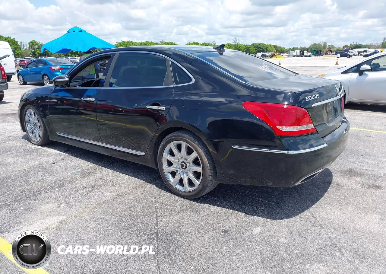 2011 Hyundai Equus Signature VIN:KMHGH4JF0BU035761 - 3