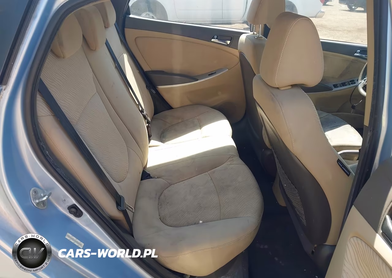 2013 Hyundai Accent Gls VIN:KMHCU4AE1DU423070 - 8