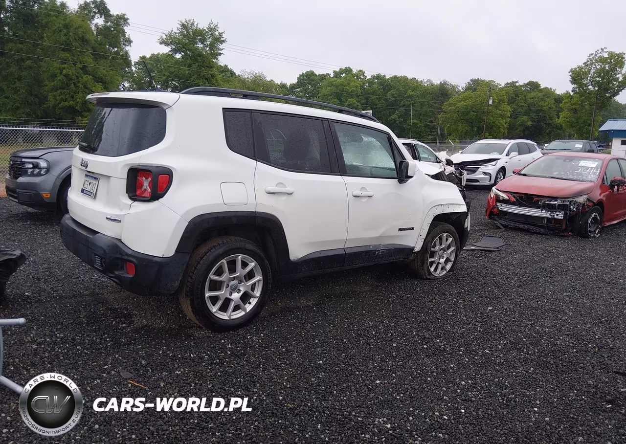 2016 Jeep Renegade Latitude VIN:ZACCJBBT0GPC82402 - 4