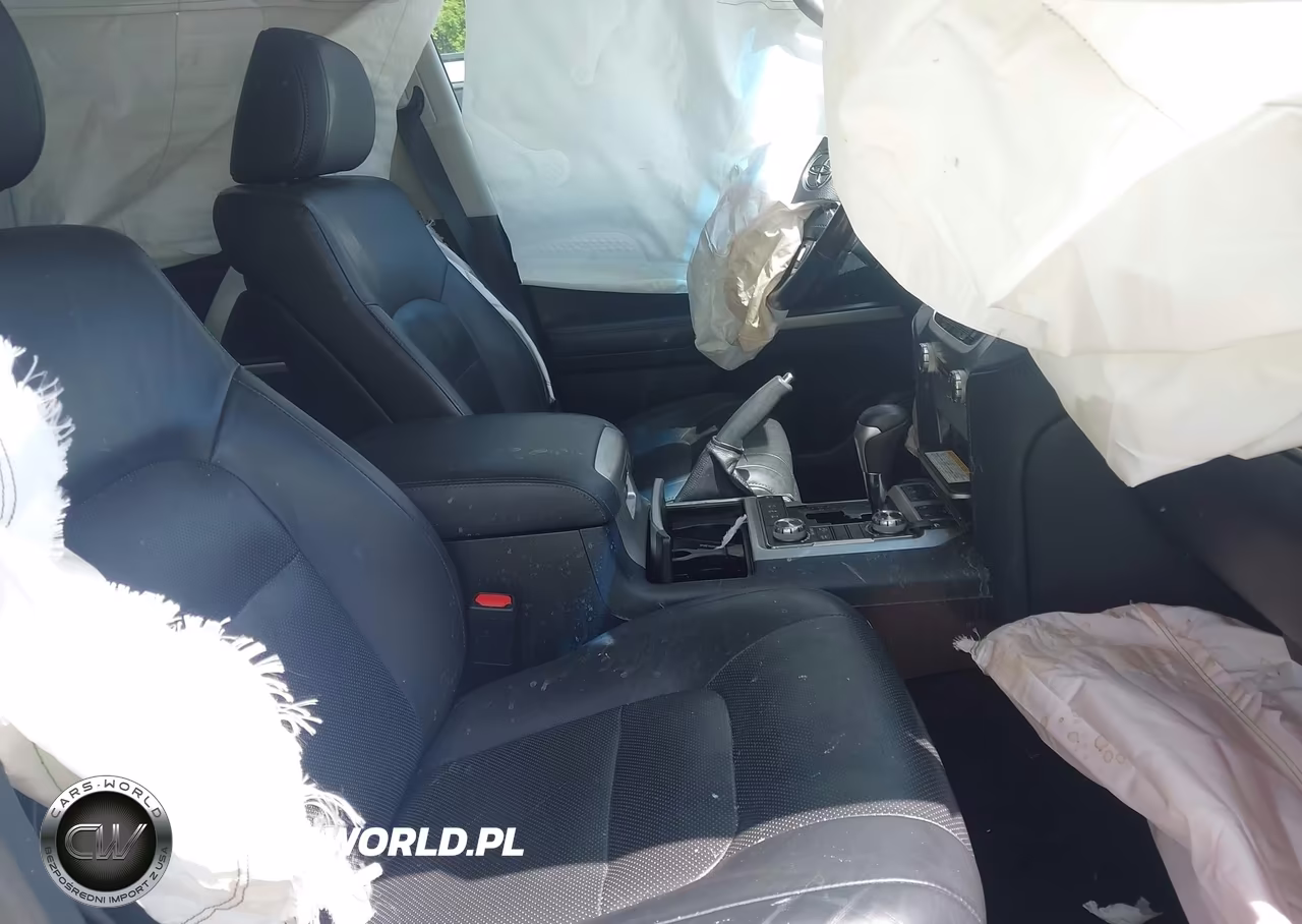 2021 Toyota Land Cruiser VIN:JTMCY7AJ2M4106454 - 5