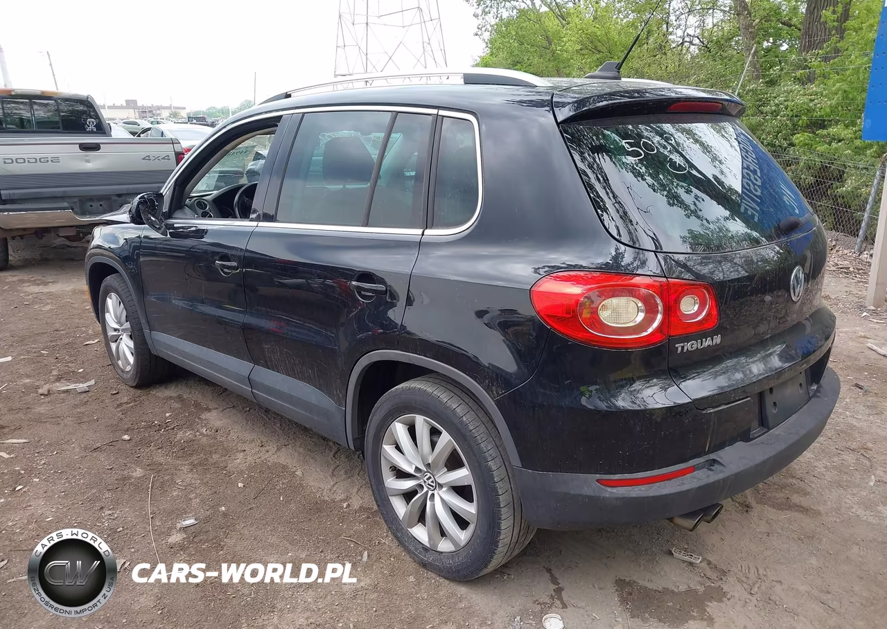 2011 Volkswagen Tiguan Se VIN:WVGAV7AX8BW500946 - 3