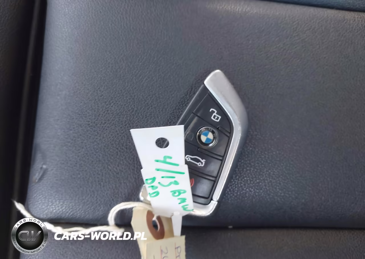 2020 BMW 330I xDrive VIN:3MW5R7J00L8B09133 - 11