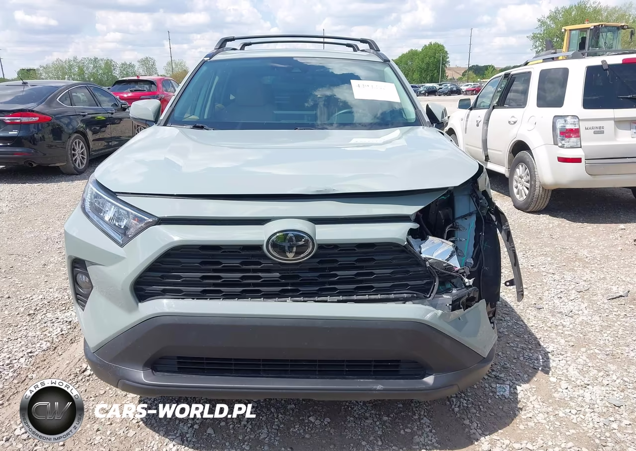 2020 Toyota Rav4 Xle VIN:2T3P1RFV0LC130896 - 12