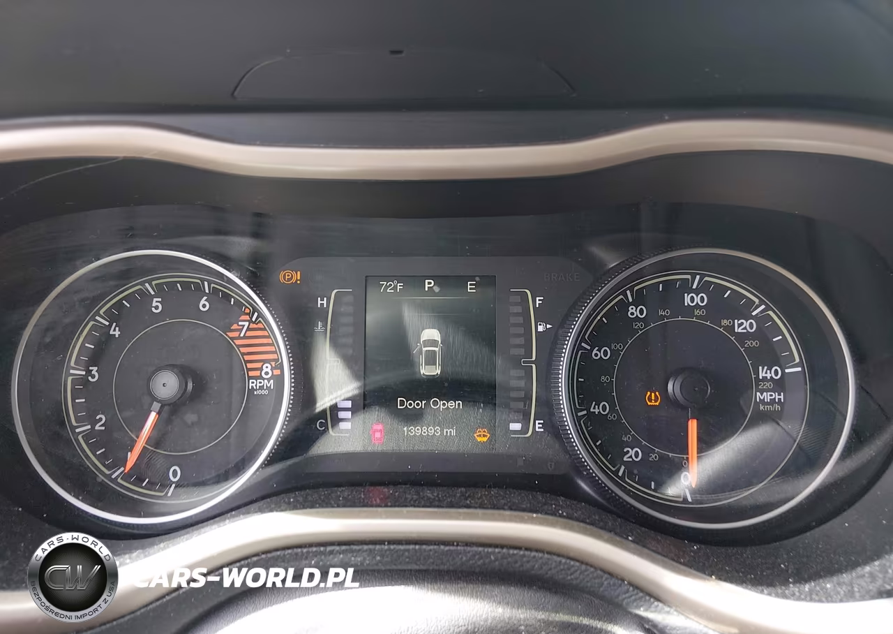 2016 Jeep Cherokee Altitude VIN:1C4PJLCS3GW106797 - 7