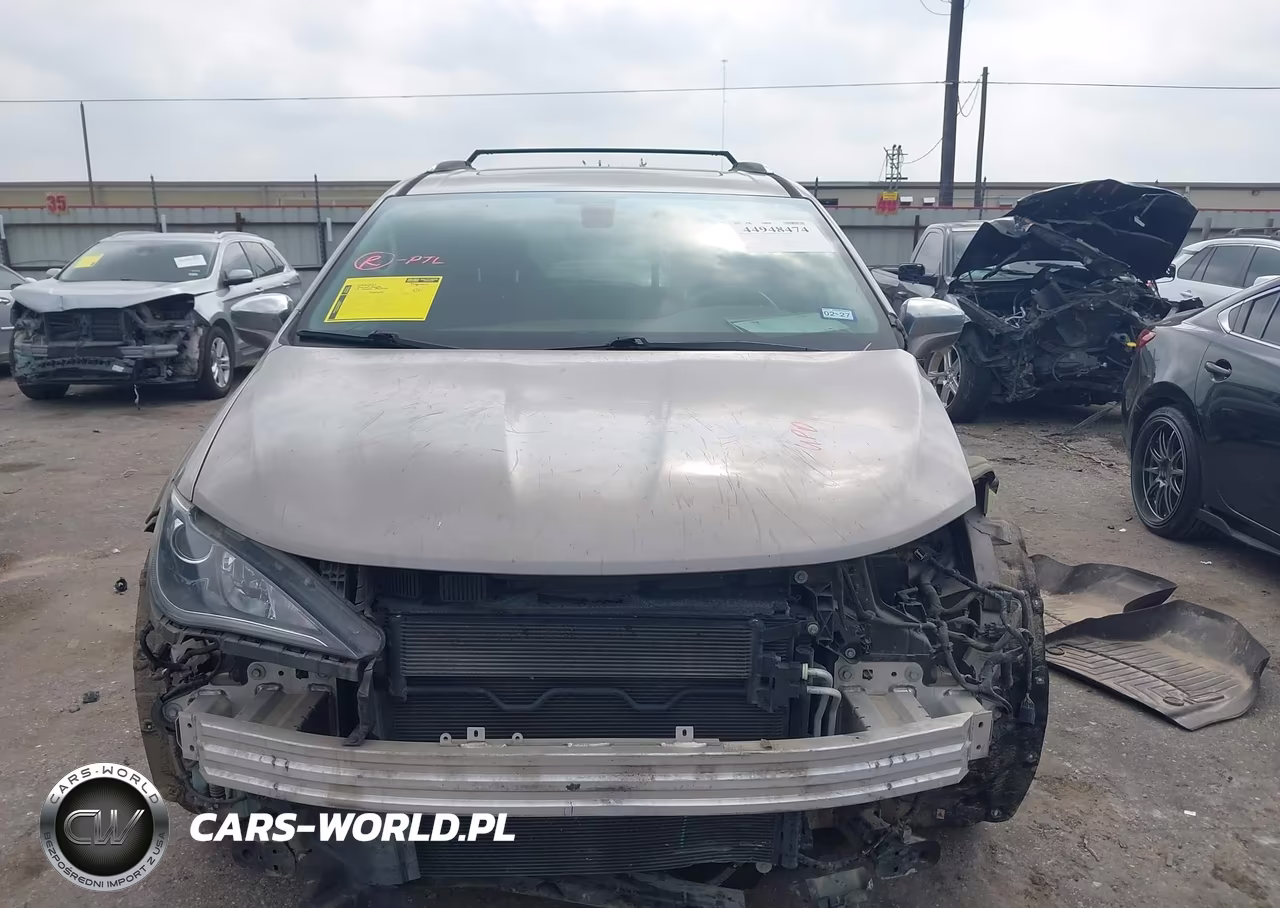 2017 Chrysler Pacifica Limited VIN:2C4RC1GG1HR536609 - 13