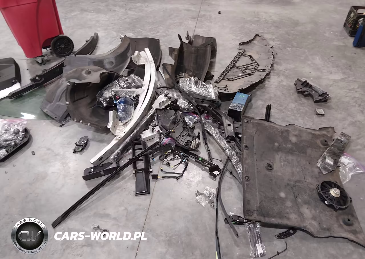 2020 Tesla Model 3 Long Range Dual Motor All-Wheel Drive VIN:5YJ3E1EB3LF636304 - 12