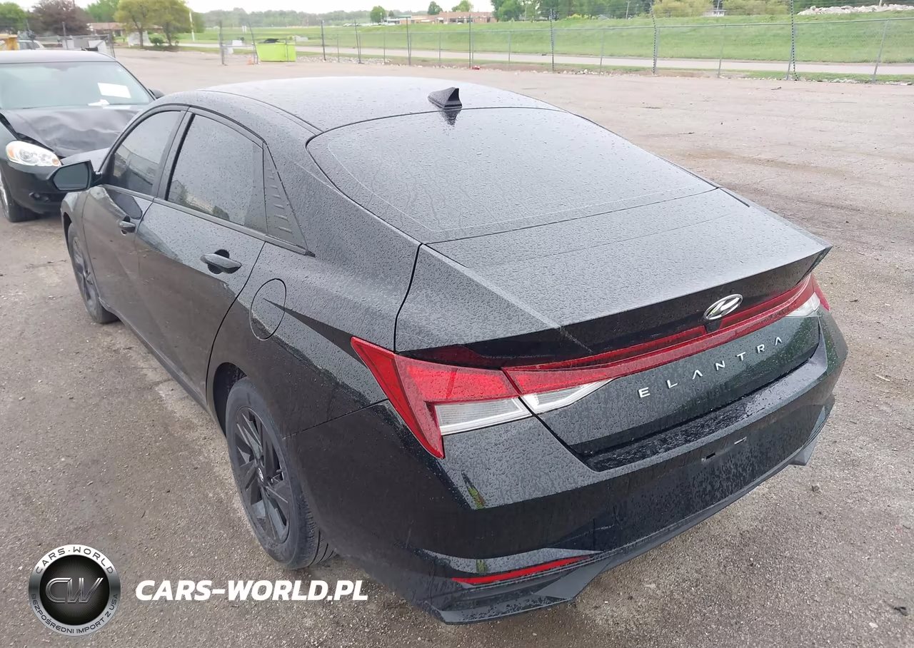 2022 Hyundai Elantra Sel VIN:5NPLM4AG3NH066993 - 3