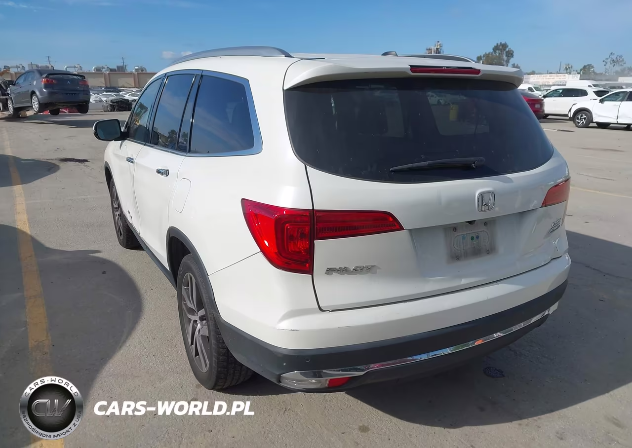 2017 Honda Pilot Elite VIN:5FNYF6H03HB032396 - 3