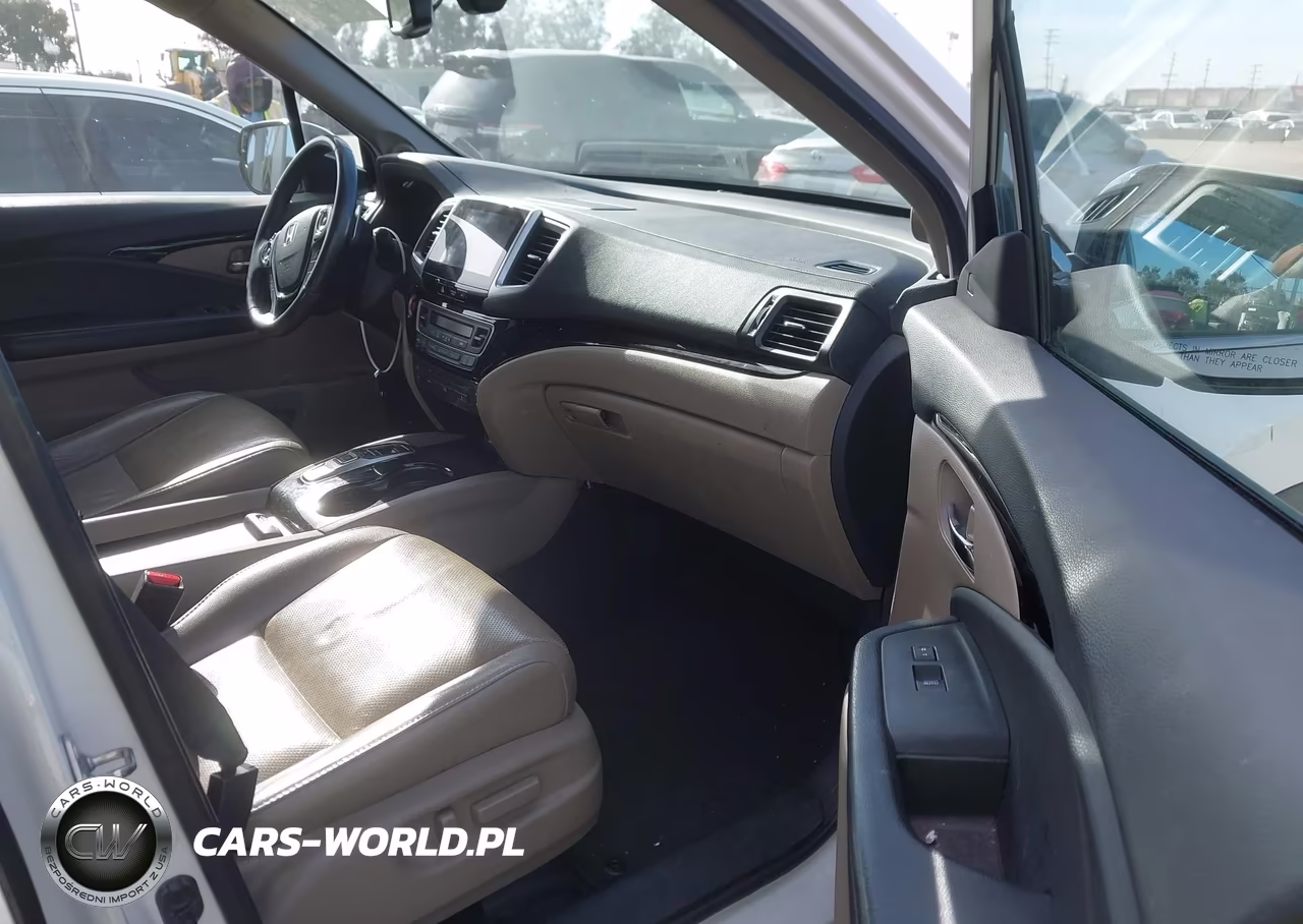 2017 Honda Pilot Elite VIN:5FNYF6H03HB032396 - 5
