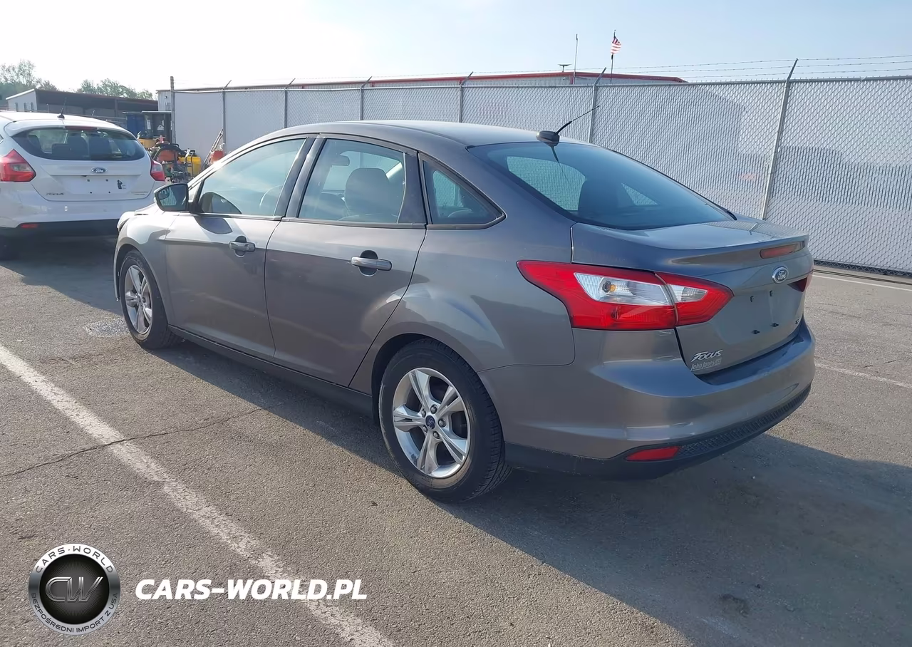 2014 Ford Focus Se VIN:1FADP3F23EL297624 - 3