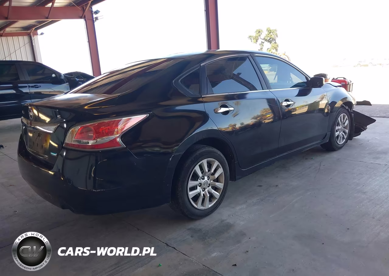 2014 Nissan Altima 2.5 S VIN:1N4AL3AP9EN230807 - 4