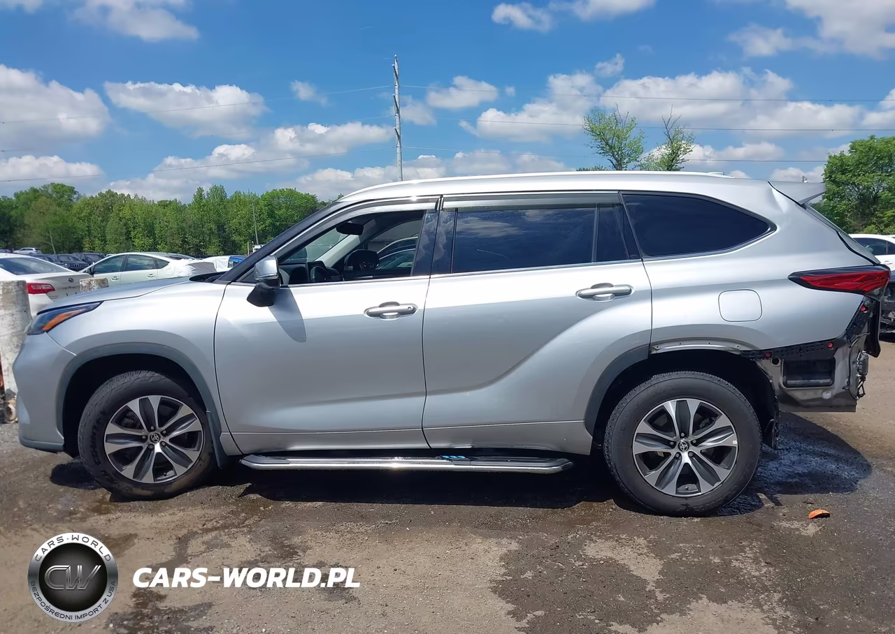 2022 Toyota Highlander Xle VIN:5TDGZRBH5NS211694 - 14