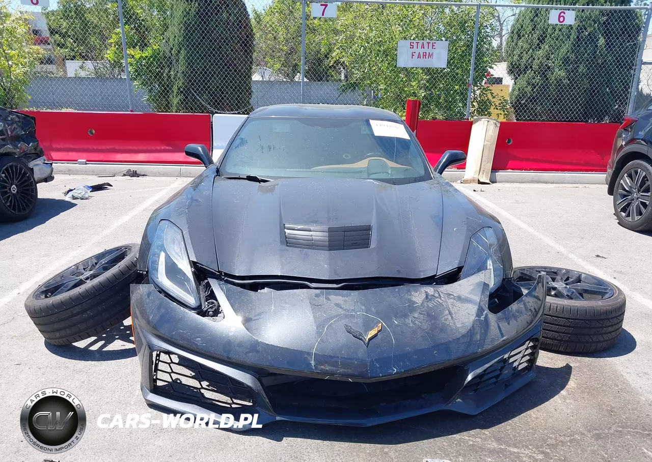 2015 Chevrolet Corvette Stingray VIN:1G1YC2D78F5109386 - 13