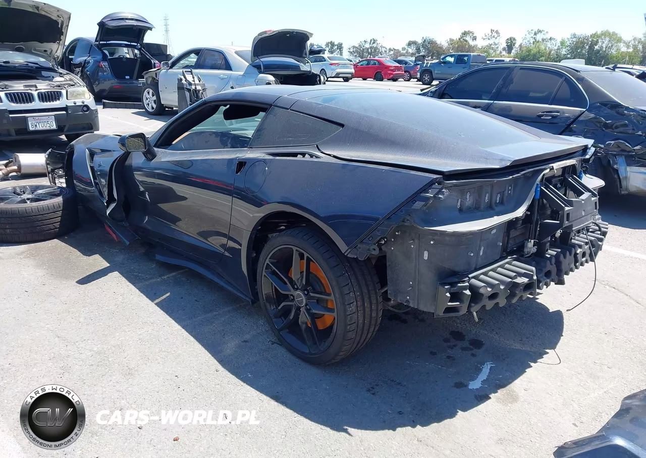 2015 Chevrolet Corvette Stingray VIN:1G1YC2D78F5109386 - 3