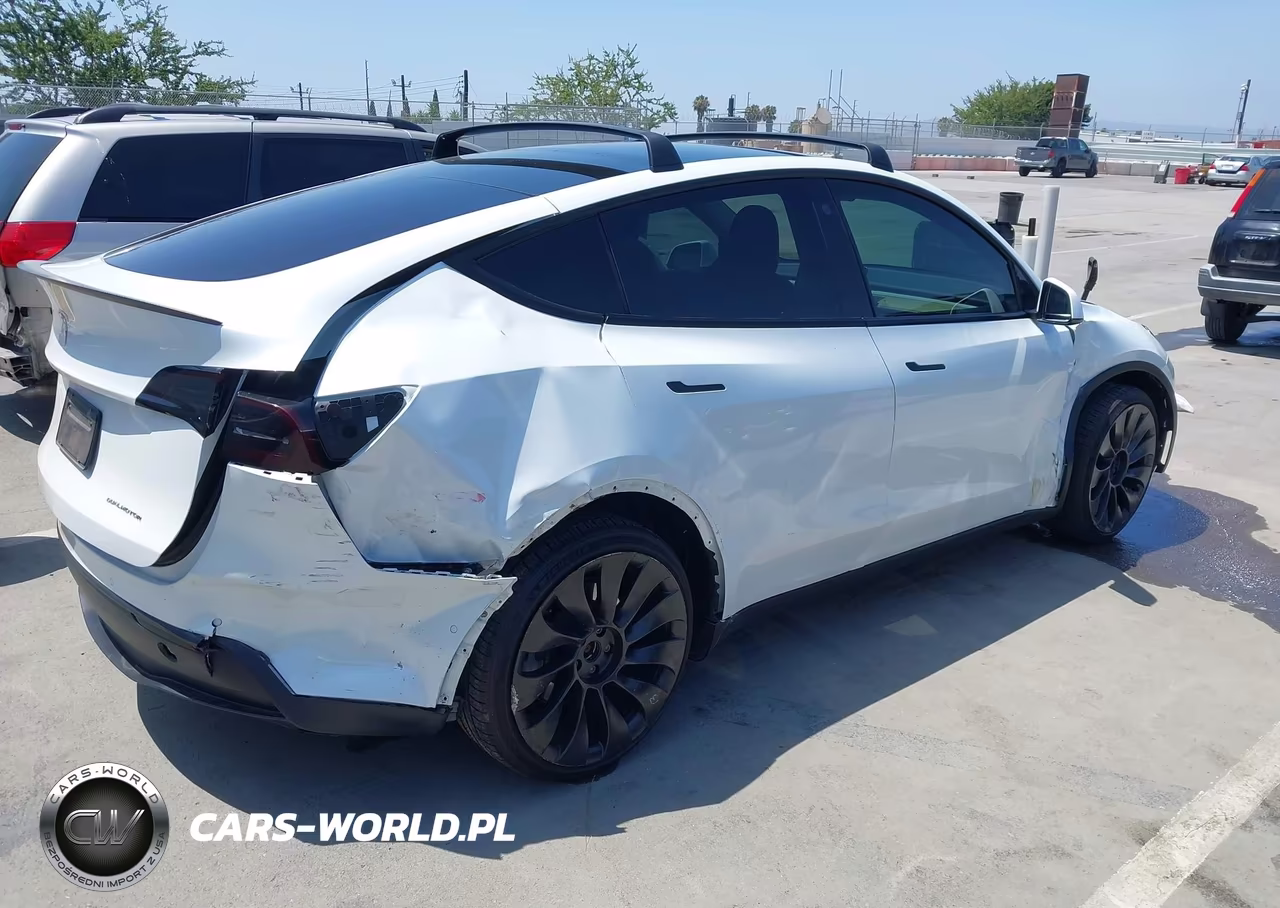 2021 Tesla Model Y Long Range Dual Motor All-Wheel Drive VIN:5YJYGDEE2MF097364 - 4