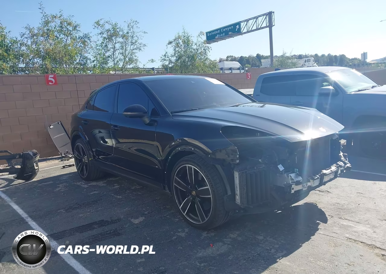 2023 Porsche Cayenne Coupe S-S Platinum Edition – zdjęcie 1 z 17