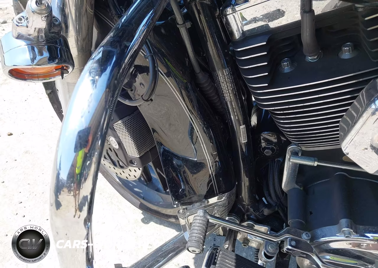2011 Harley-Davidson Flhtcu VIN:1HD1FC418BB626828 - 16