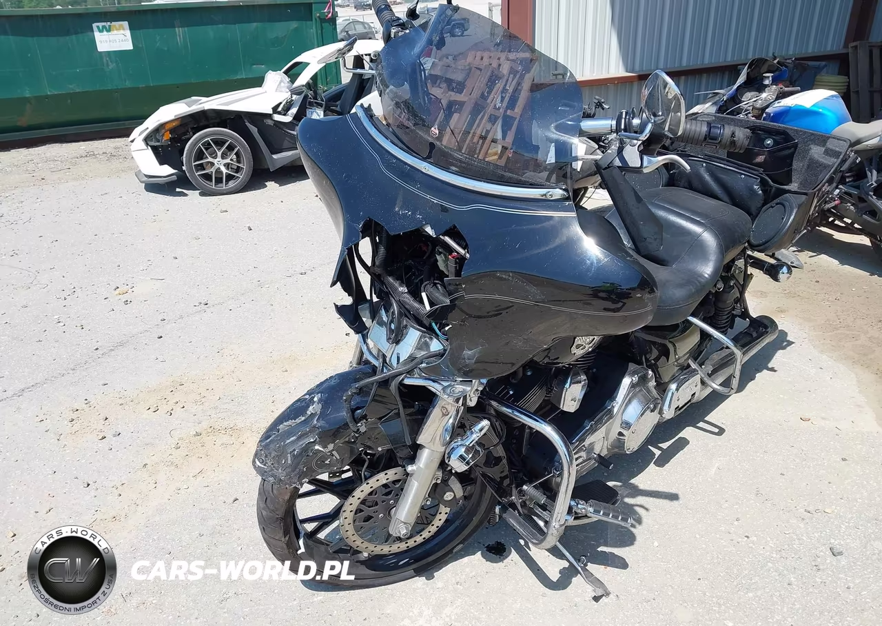 2011 Harley-Davidson Flhtcu VIN:1HD1FC418BB626828 - 2