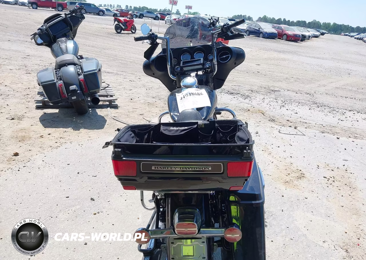 2011 Harley-Davidson Flhtcu VIN:1HD1FC418BB626828 - 6