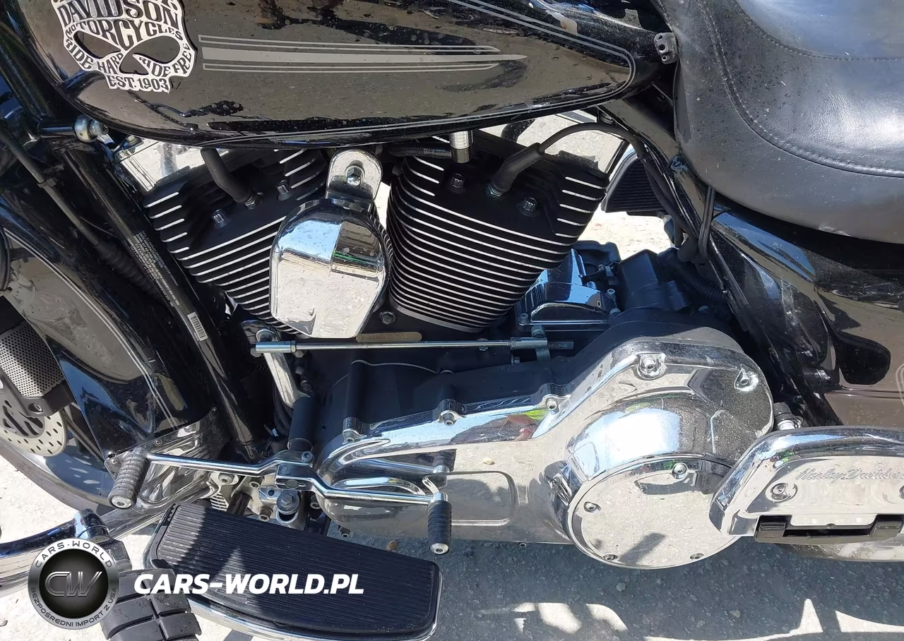2011 Harley-Davidson Flhtcu VIN:1HD1FC418BB626828 - 9