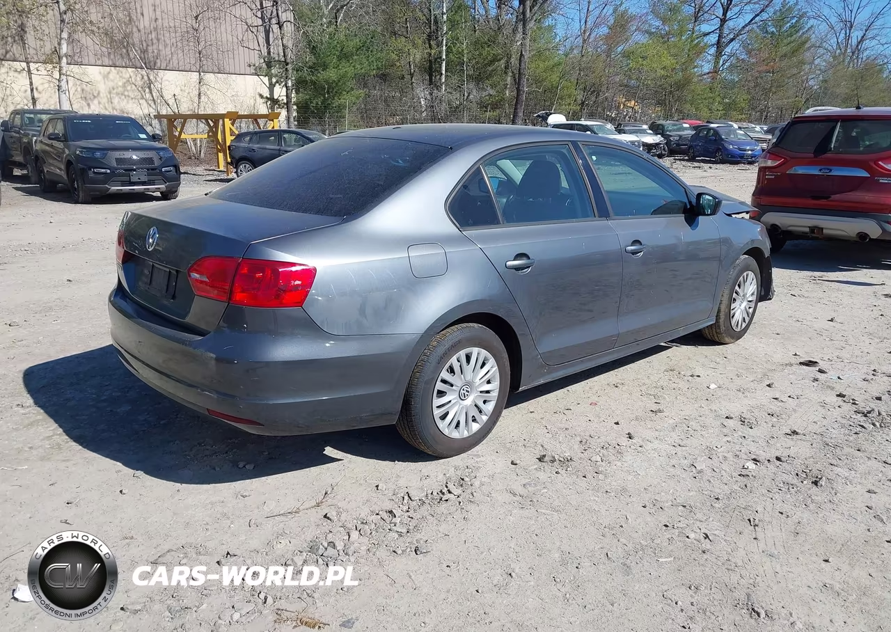 2012 Volkswagen Jetta 2.0L S VIN:3VW2K7AJ5CM310503 - 4