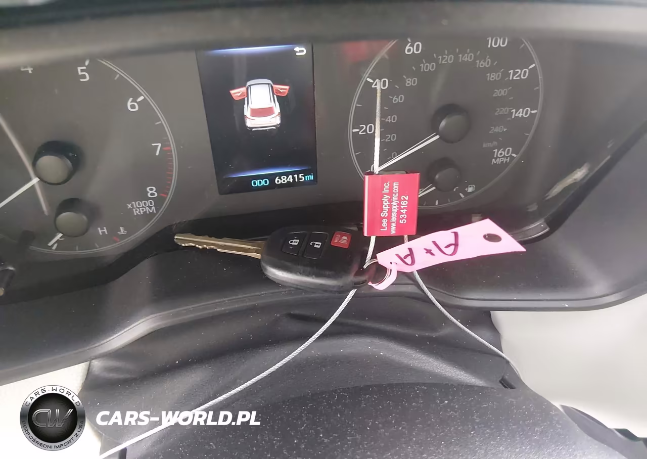 2023 Toyota Corolla Cross L VIN:7MUAAAAG6PV050451 - 11