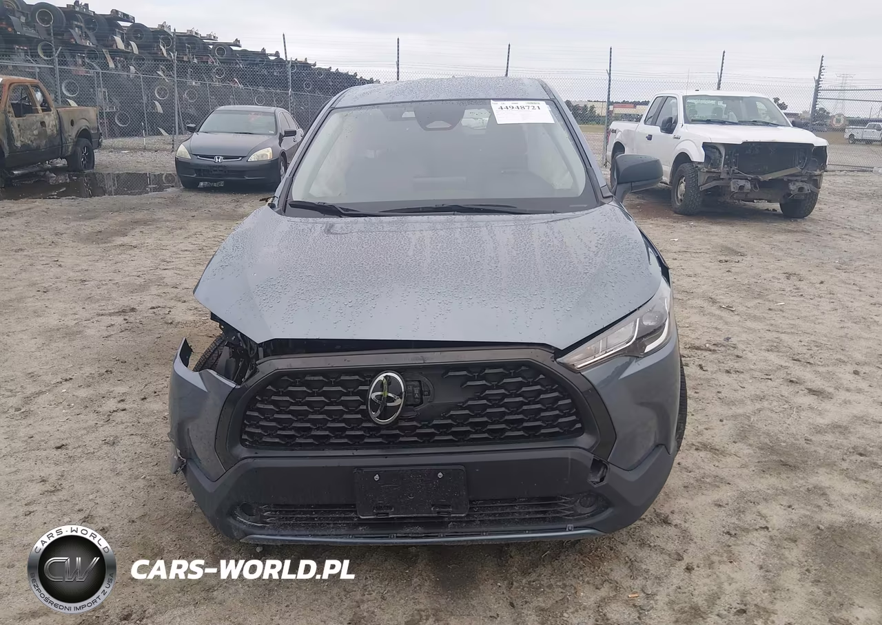 2023 Toyota Corolla Cross L VIN:7MUAAAAG6PV050451 - 13