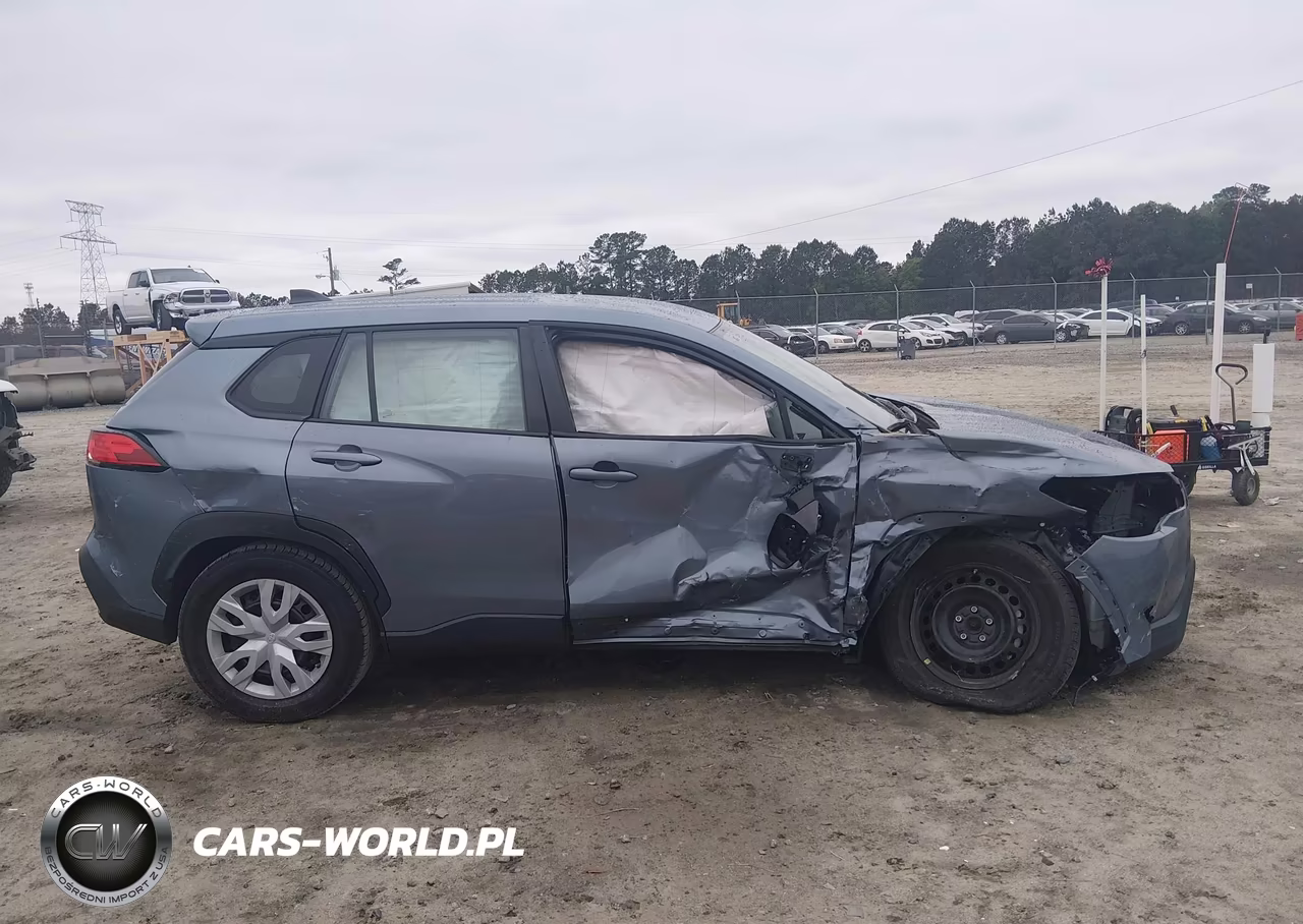 2023 Toyota Corolla Cross L VIN:7MUAAAAG6PV050451 - 14