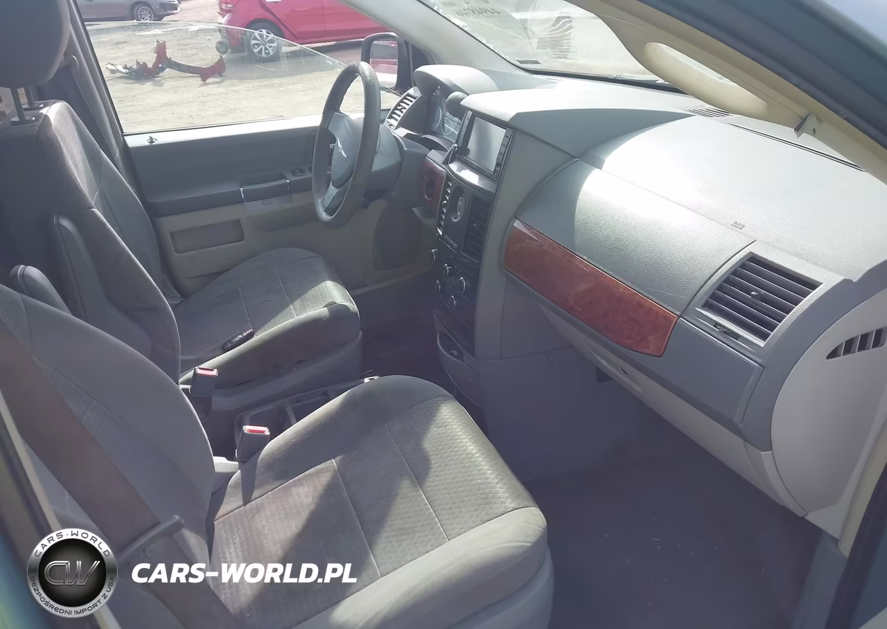 2008 Chrysler Town & Country Lx VIN:2A8HR44H08R623919 - 5