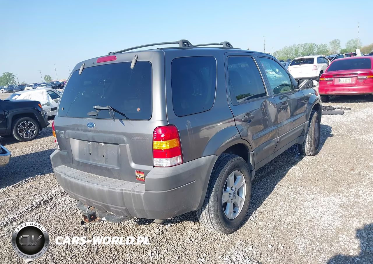 2005 Ford Escape Xlt VIN:1FMYU03195DA03082 - 4