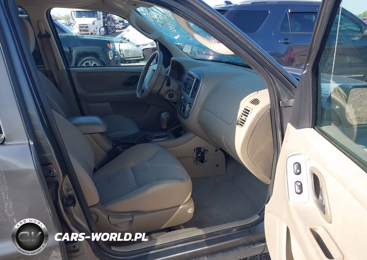 2005 Ford Escape Xlt VIN:1FMYU03195DA03082 - 5