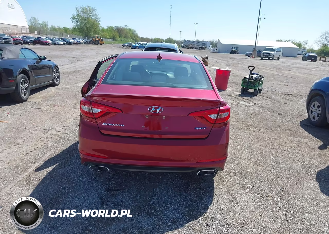 2015 Hyundai Sonata Sport VIN:5NPE34AF4FH202813 - 16