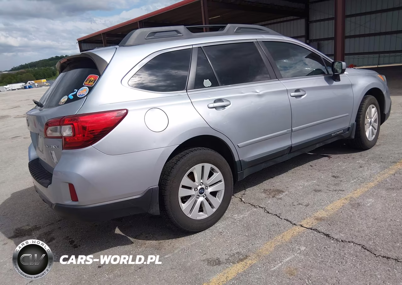 2015 Subaru Outback 2.5I Premium VIN:4S4BSBCC3F3247410 - 4