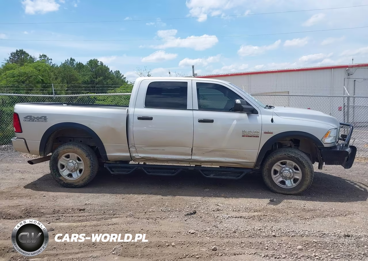 2017 Ram 2500 Tradesman 4X4 6'4 Box VIN:3C6UR5CJ1HG733603 - 13