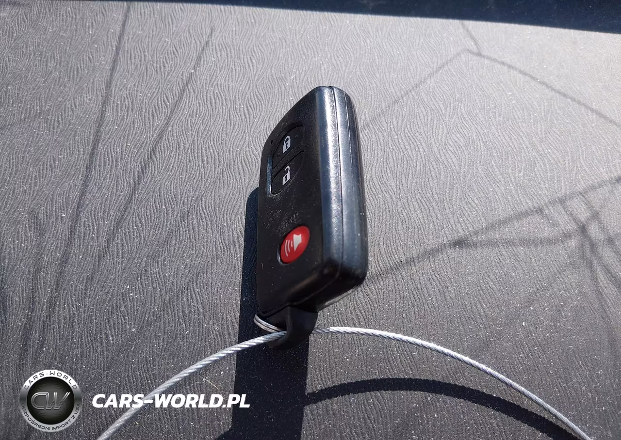 2011 Toyota Prius Four VIN:JTDKN3DU1B0312016 - 11