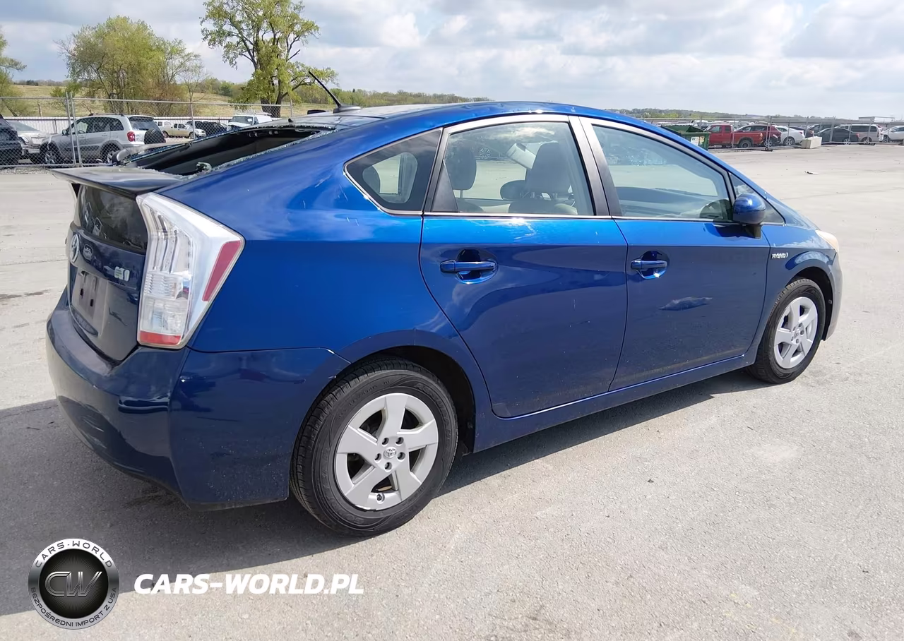 2011 Toyota Prius Four VIN:JTDKN3DU1B0312016 - 4