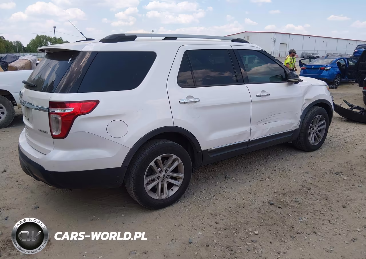2013 Ford Explorer Xlt VIN:1FM5K7D8XDGA86550 - 4